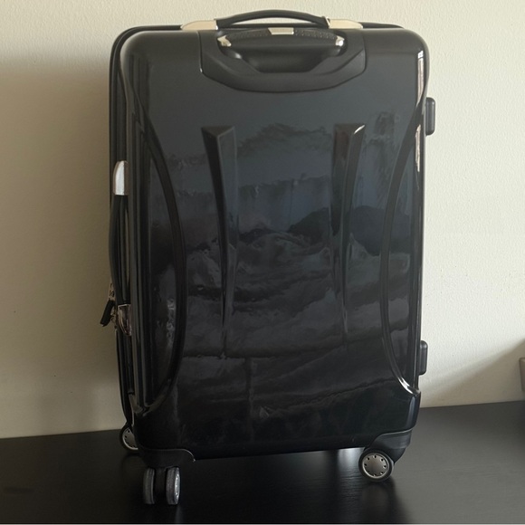 Atlantic Luggage Ultra Lite 4 24" 4-Wheel Medium Luggage Hardsides Spinner - Picture 17 of 17